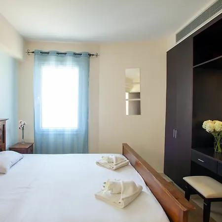 Naxos Apartment *