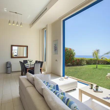 Apartment Naxos Protaras